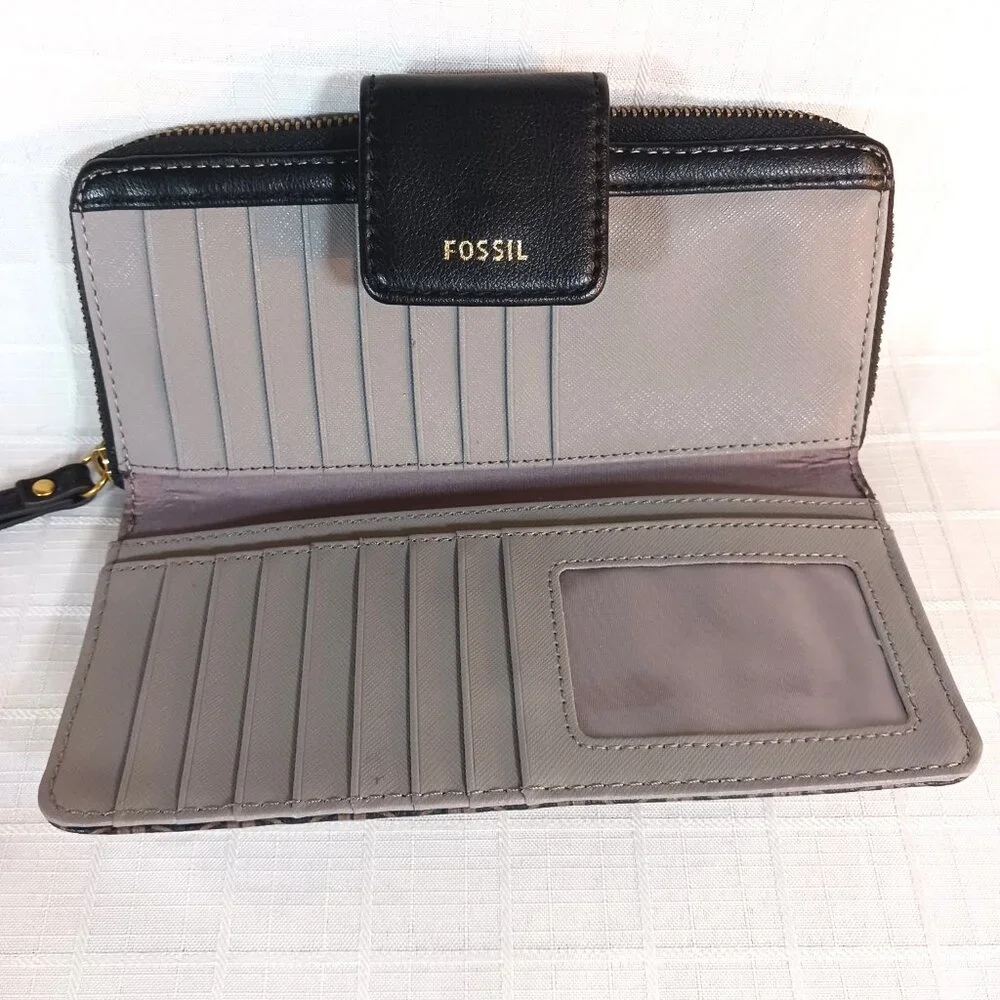 New Fossil Madison Zip Clutch Wallet Wristlet Brown/Black NWOT - Picture 5 of 10